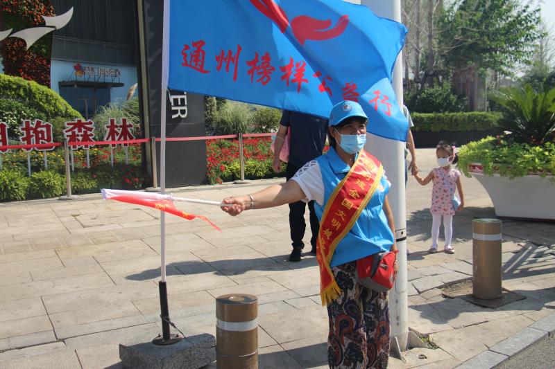 <strong>暴力操嗯嗯啊啊</strong>